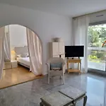 Les Pins Charming Apartament