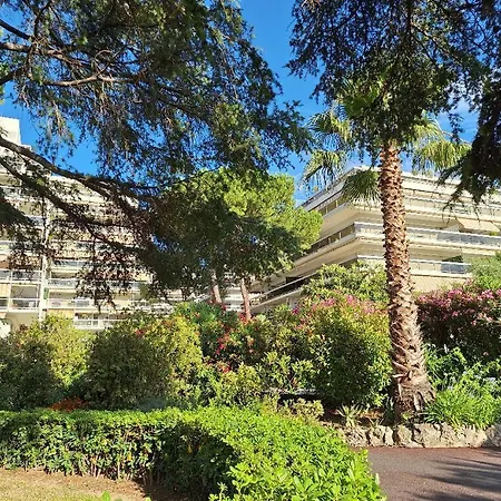 Les Pins Charming Juan-les-Pins